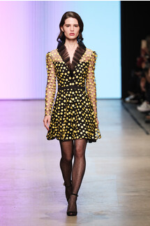 Yasya Minochkina Fall 2019 Ready-to-Wear / Yasya Minochkina осень-зима 2019 / Неделя моды: Москва